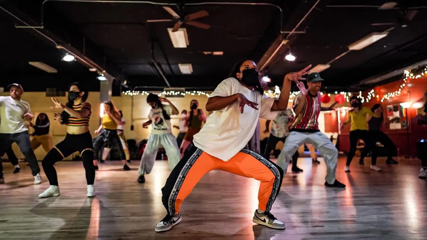 AfrobeatDance_DSC04330_KineCamara20220527-1440×810